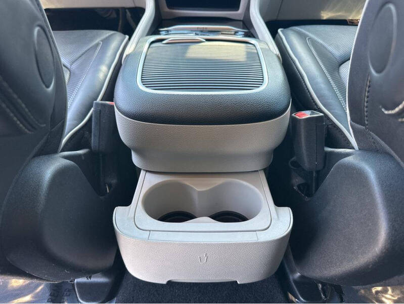 2022 Chrysler Pacifica Hybrid Limited