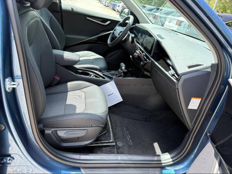 2025 Kia Niro EX Touring