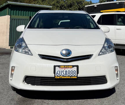 2012 Toyota Prius v Three