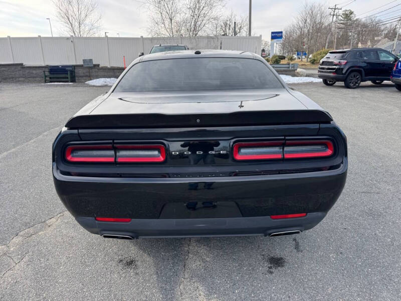2019 Dodge Challenger SXT