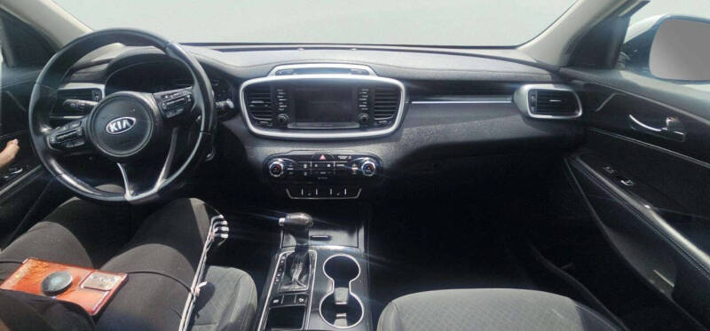 2018 Kia Sorento LX
