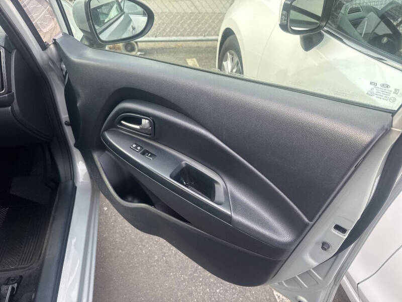 2012 Kia Rio 5-Door EX