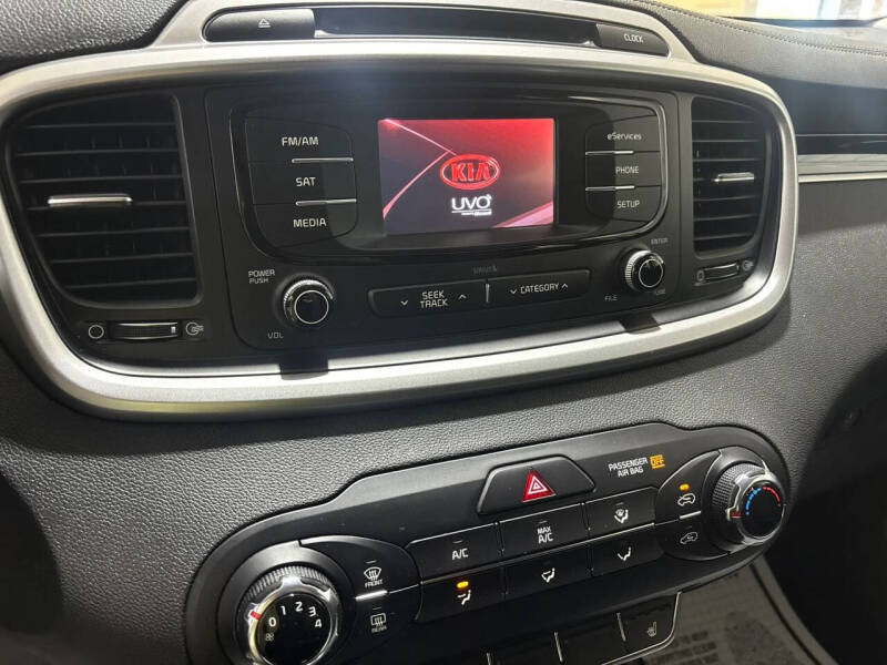2016 Kia Sorento LX
