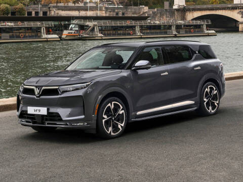 2024 VinFast VF9 Plus