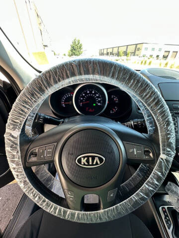 2012 Kia Soul +
