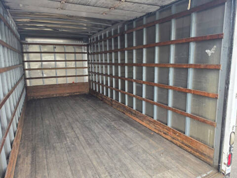 2009 Freightliner M2 106