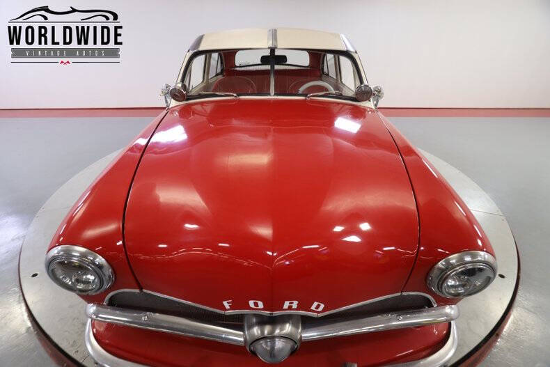 1949 Ford Custom Deluxe