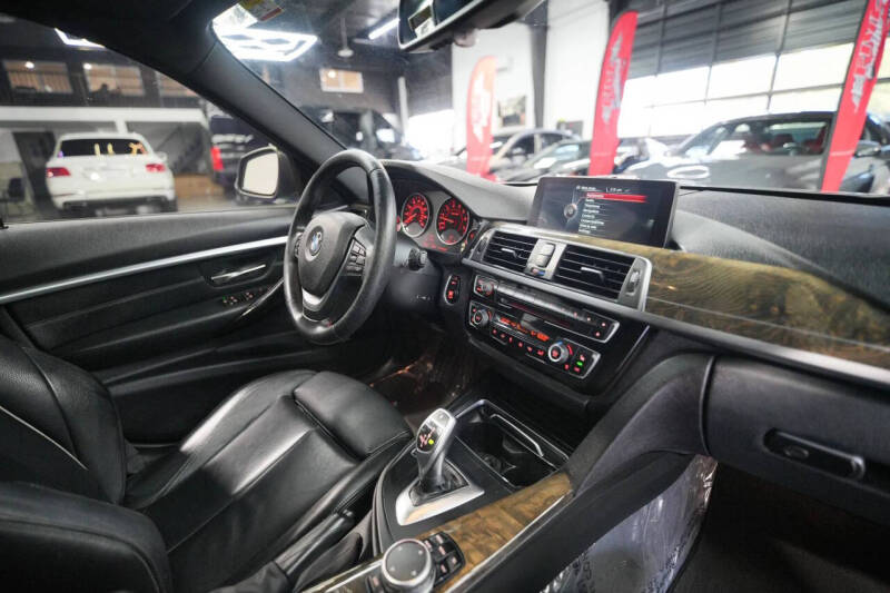 2016 BMW 3 Series 328i