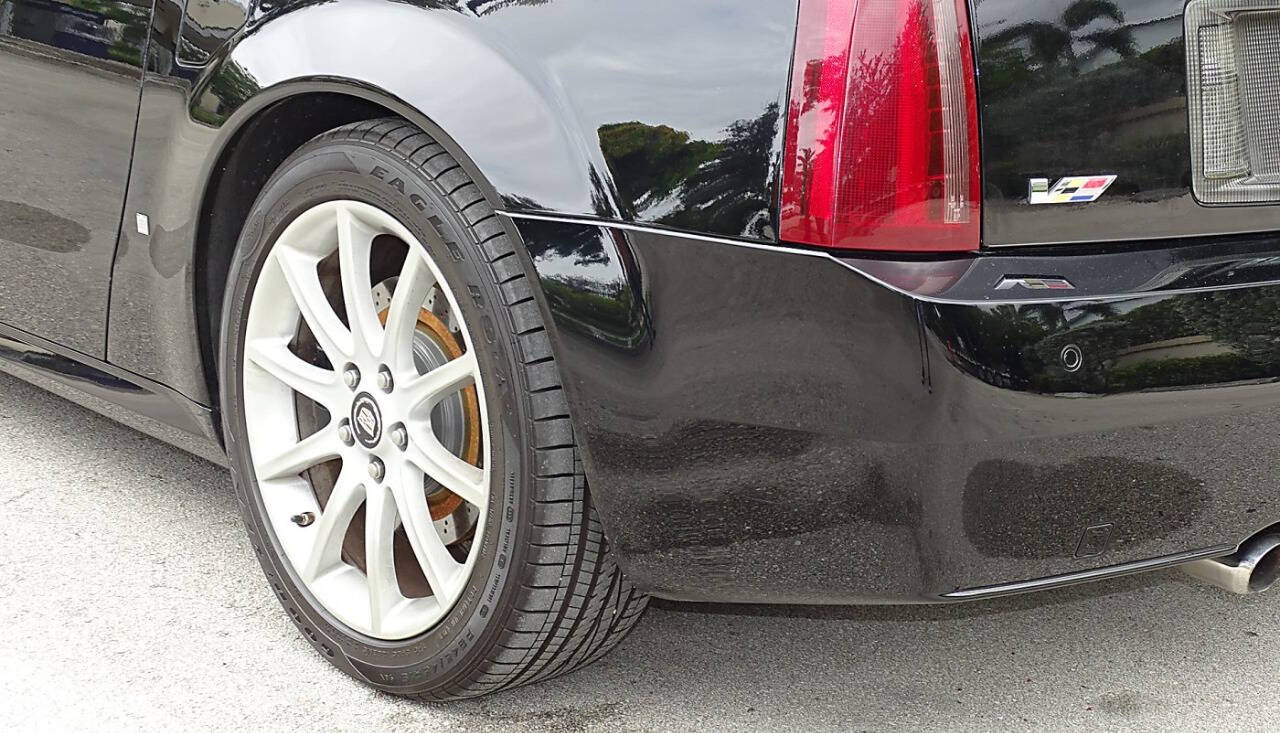 2006 Cadillac XLR-V 10