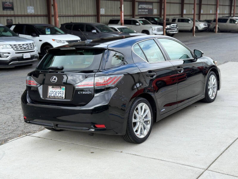 2011 Lexus CT 200h Premium