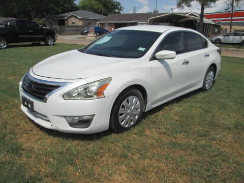 2014 Nissan Altima for sale at BSA Used Cars in Pasadena TX