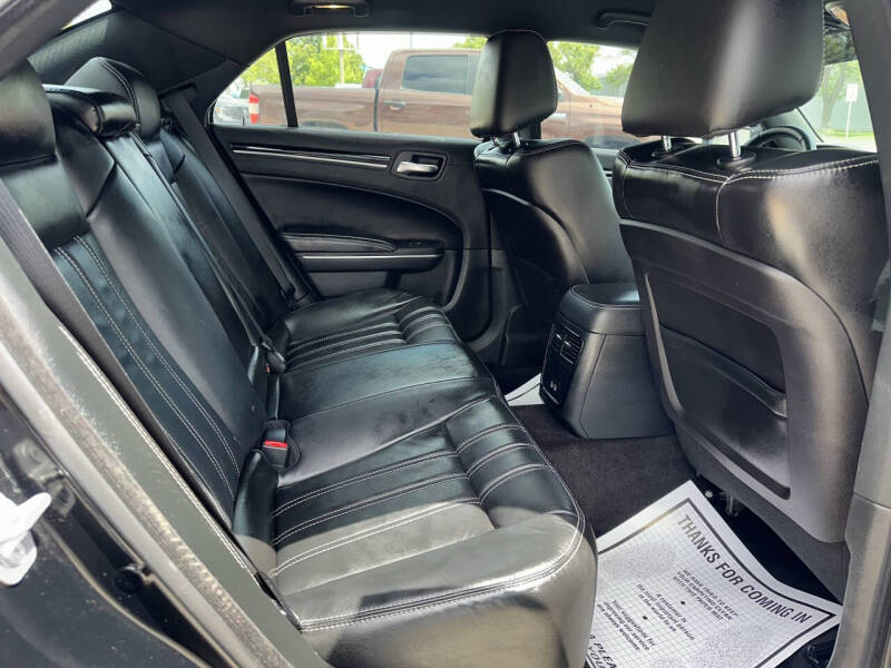 2018 Chrysler 300 S