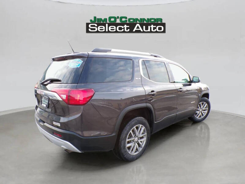 2017 GMC Acadia SLE-2