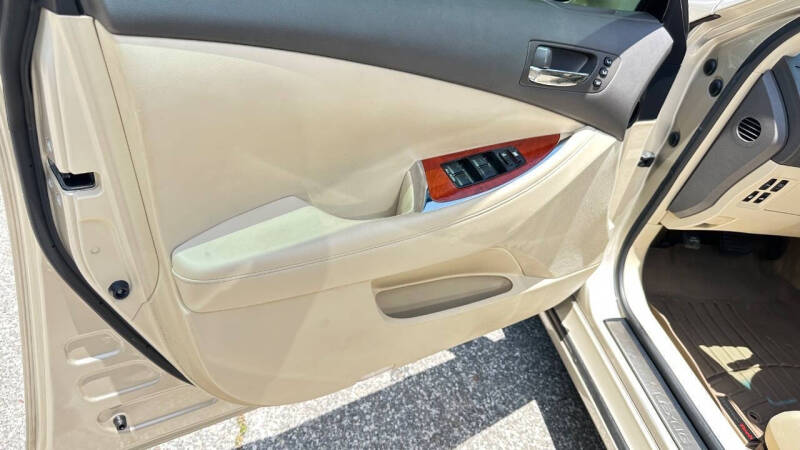 2011 Lexus ES 350