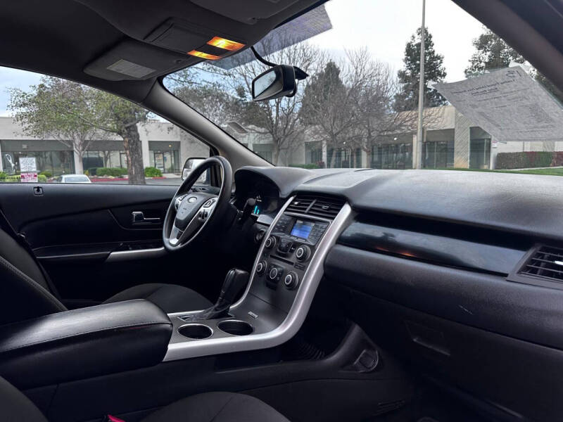 2013 Ford Edge SE
