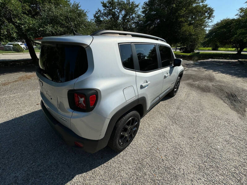 2019 Jeep Renegade Latitude photo 5