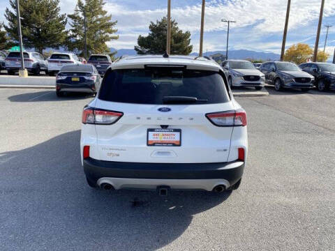 2020 Ford Escape Titanium