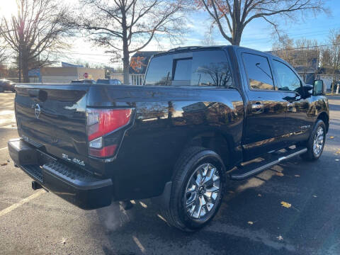 2021 Nissan Titan SL
