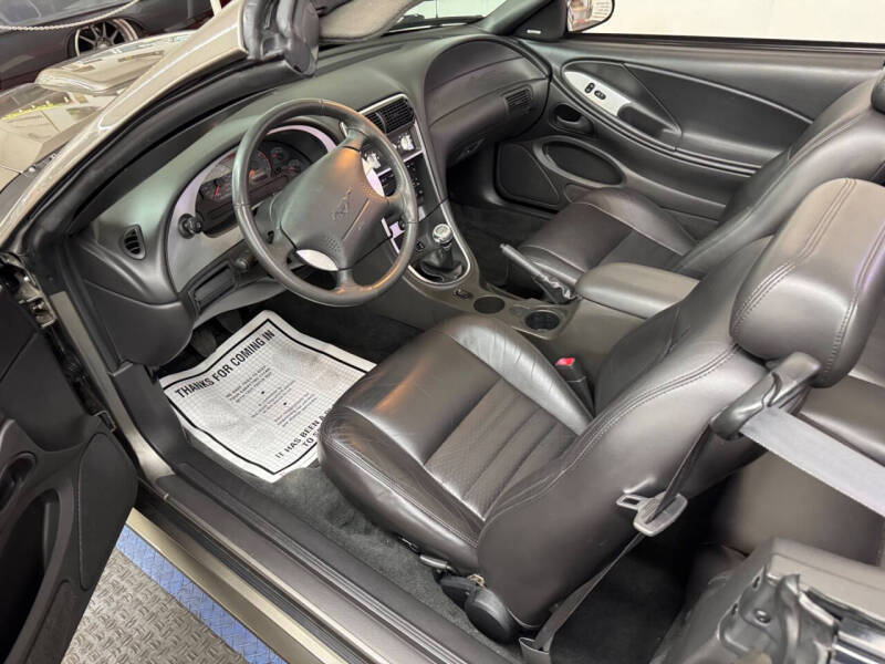 2002 Ford Mustang GT Deluxe