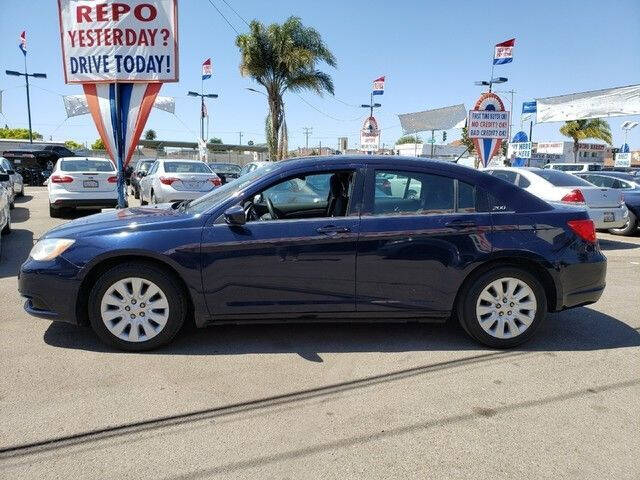 2013 Chrysler 200 LX