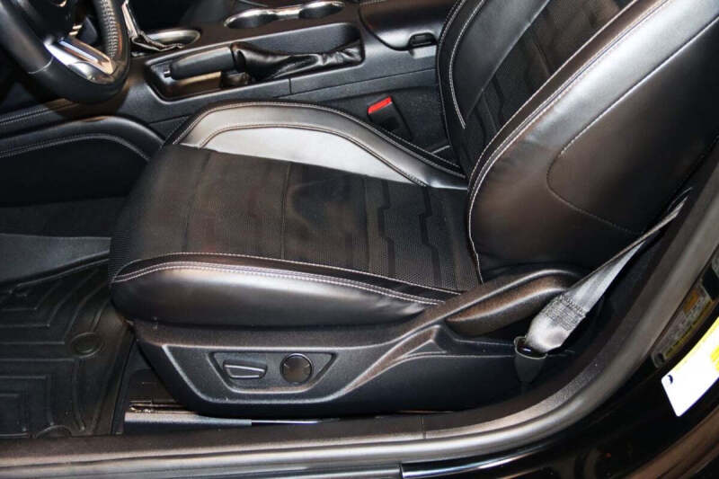 2021 Ford Mustang EcoBoost Premium