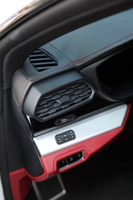 2019 Lamborghini Urus