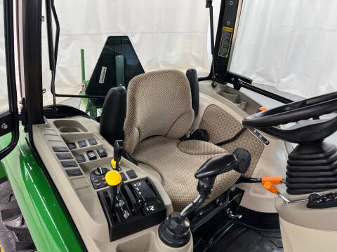 2019 John Deere 3039R