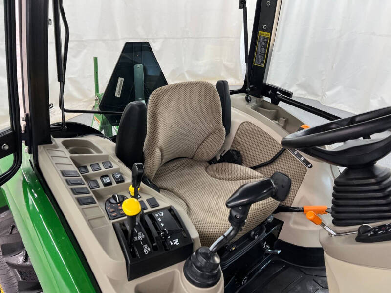 2019 John Deere 3039R