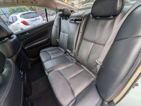 2014 Nissan Maxima