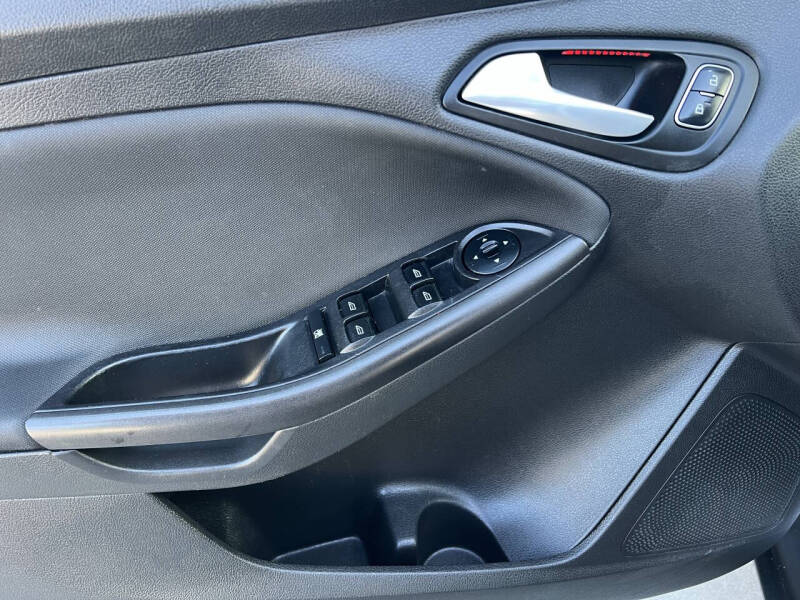 2017 Ford Focus SEL