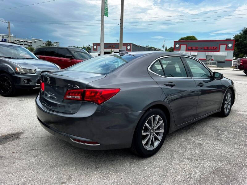 2018 Acura TLX Base photo 4