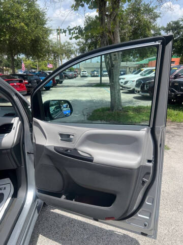 2017 Toyota Sienna