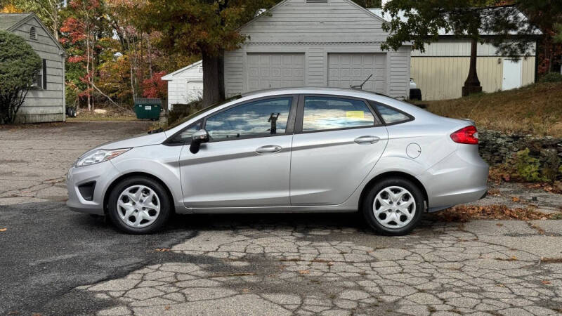 2013 Ford Fiesta SE