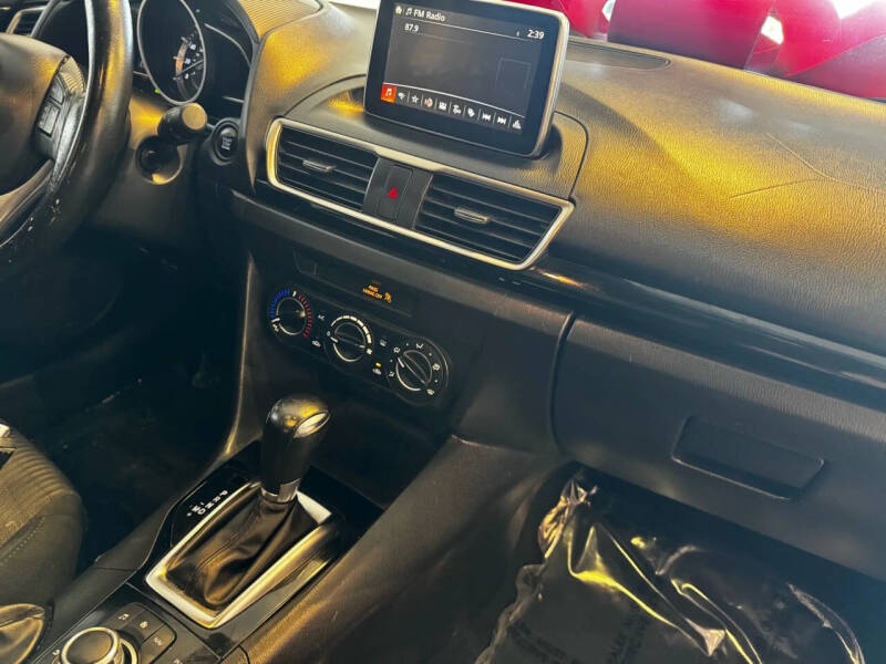 2016 Mazda MAZDA3 i Touring