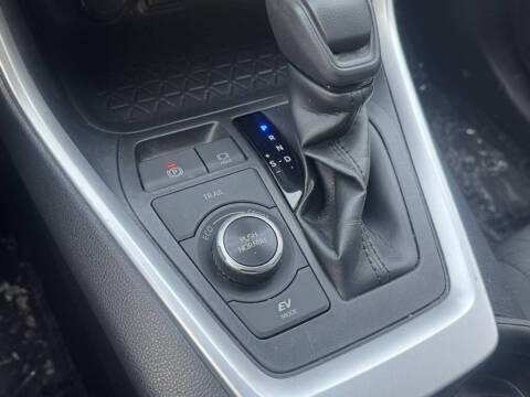 2019 Toyota RAV4 Hybrid XLE