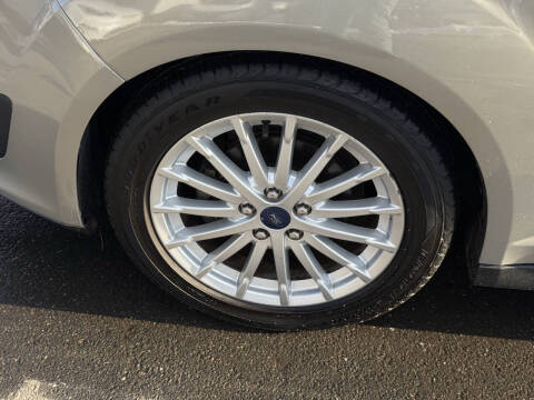 2015 Ford C-MAX Hybrid SE