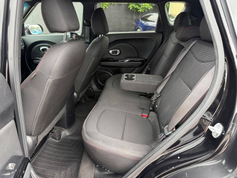 2015 Kia Soul +