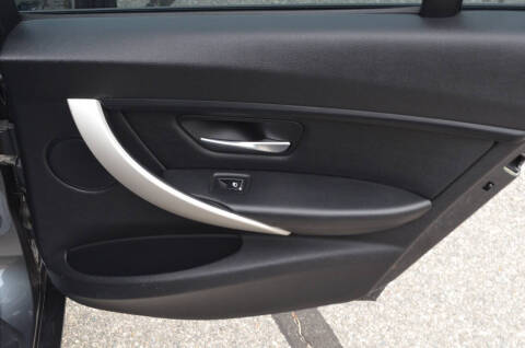 2016 BMW 3 Series 320i