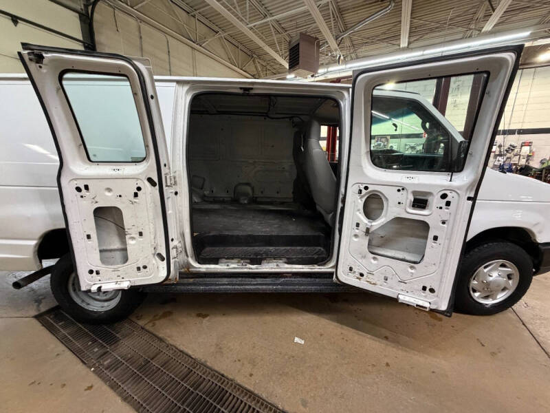 2010 Ford E-Series E-350 SD