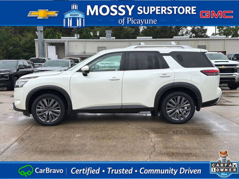 2024 Nissan Pathfinder SL