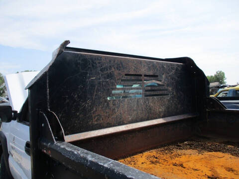 2006 Chevrolet DRW Dump Box