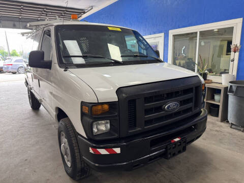 2011 Ford E-Series E-250