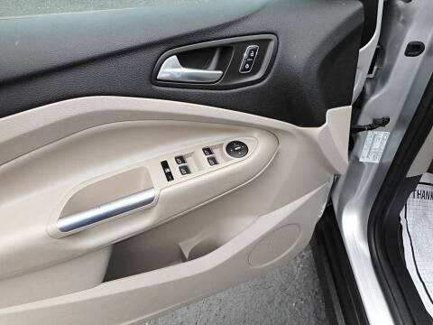 2014 Ford C-MAX Hybrid SE