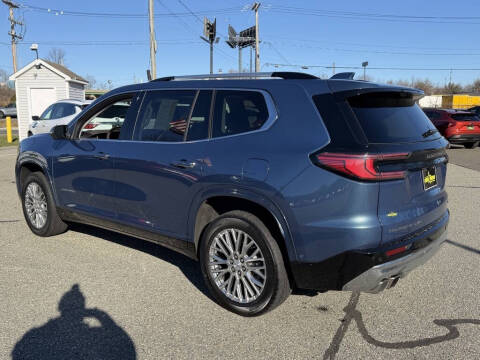 2025 GMC Acadia Denali