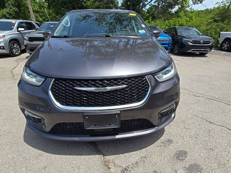 2023 Chrysler Pacifica Touring L