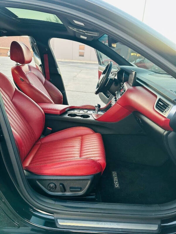 2023 Genesis G70 2.0T