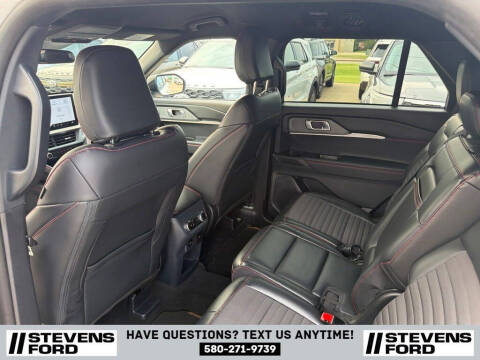 2025 Ford Explorer ST-Line