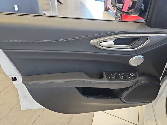 2024 Alfa Romeo Giulia Ti