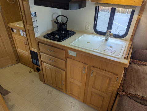 2005 Born Free 26RSB / 26ft
