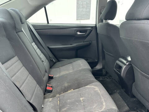 2017 Toyota Camry LE